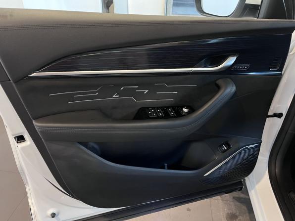 Geely Monjaro I с пробегом 2024 года, цена 3 410 000 рублей, 40723 км, внедорожник, Автокод Объявления