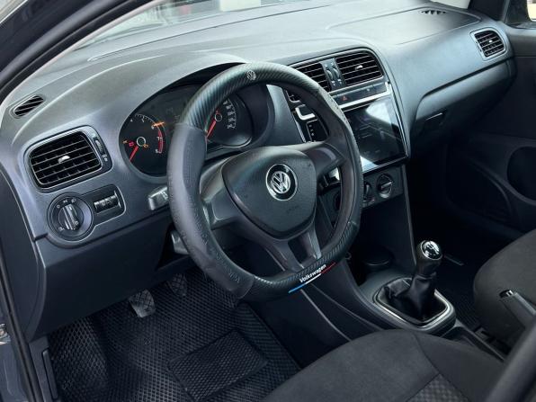 Volkswagen Polo V Рестайлинг с пробегом 2017 года, цена 887 000 рублей, 167279 км, седан, Автокод Объявления