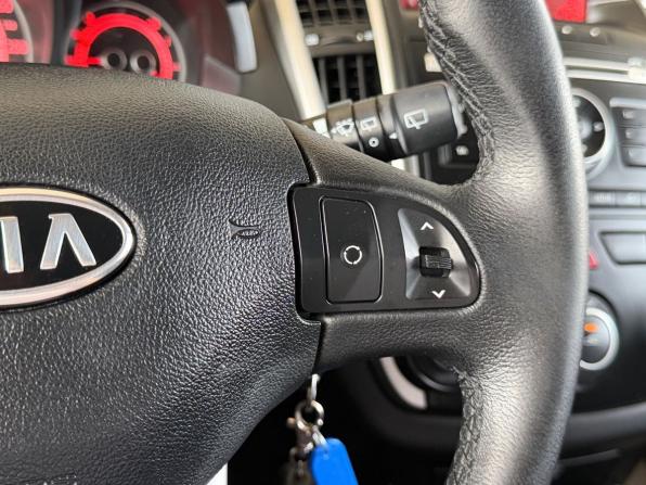 Kia Ceed I Рестайлинг с пробегом 2012 года, цена 880 000 рублей, 189160 км, хэтчбек, Автокод Объявления