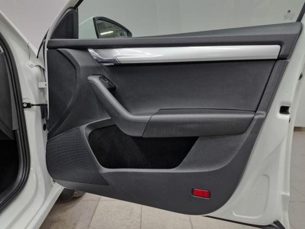 Skoda Octavia III (A7) Рестайлинг с пробегом 2019 года, цена 1 790 000 рублей, 79450 км, лифтбек, Автокод Объявления