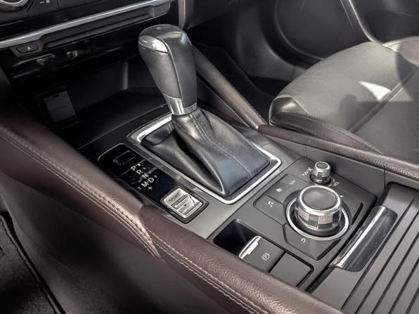 Mazda 6 III (GJ) Рестайлинг с пробегом 2017 года, цена 2 290 000 рублей, 75243 км, седан, Автокод Объявления