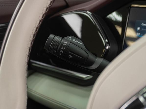 Geely Monjaro I с пробегом 2023 года, цена 3 499 000 рублей, 48318 км, внедорожник, Автокод Объявления