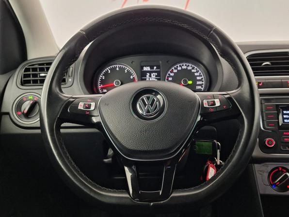Volkswagen Polo V Рестайлинг с пробегом 2020 года, цена 1 245 000 рублей, 131588 км, седан, Автокод Объявления