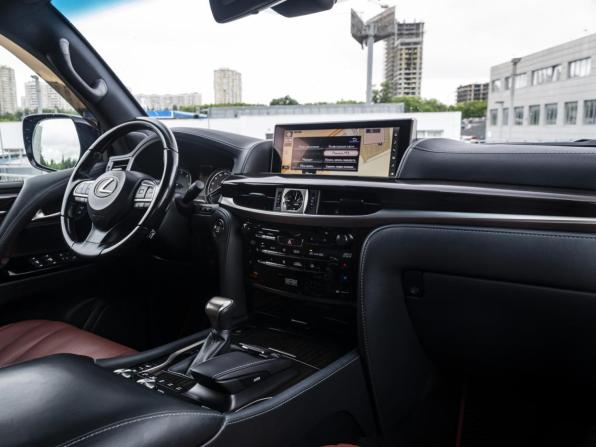 Lexus LX III Рестайлинг 2 с пробегом 2018 года, цена 7 990 000 рублей, 195481 км, внедорожник, Автокод Объявления