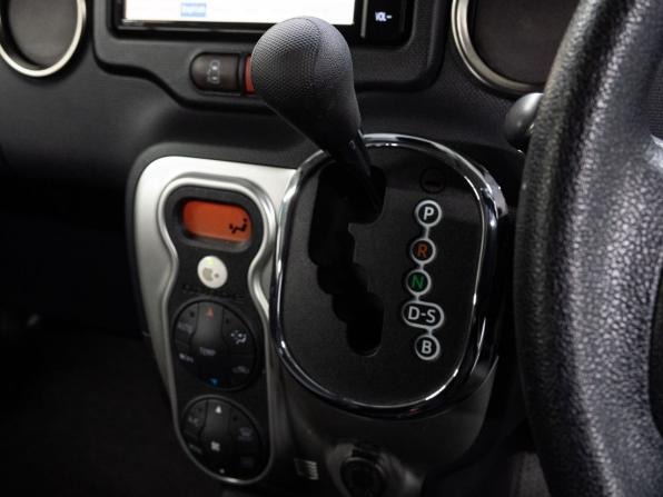 Toyota Spade с пробегом 2019 года, цена 1 450 000 рублей, 84458 км, компактвэн, Автокод Объявления