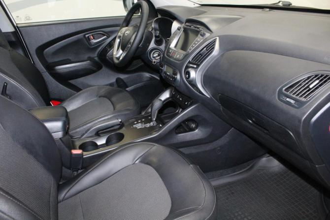 Hyundai ix35 I Рестайлинг с пробегом 2014 года, цена 1 450 000 рублей, 210915 км, внедорожник, Автокод Объявления