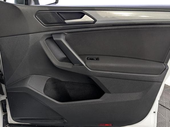 Volkswagen Tiguan II Рестайлинг с пробегом 2021 года, цена 3 090 000 рублей, 115730 км, внедорожник, Автокод Объявления