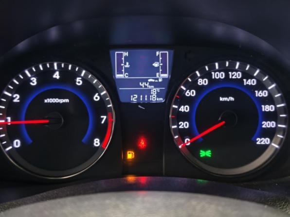 Hyundai Solaris I Рестайлинг с пробегом 2016 года, цена 980 400 рублей, 121116 км, седан, Автокод Объявления