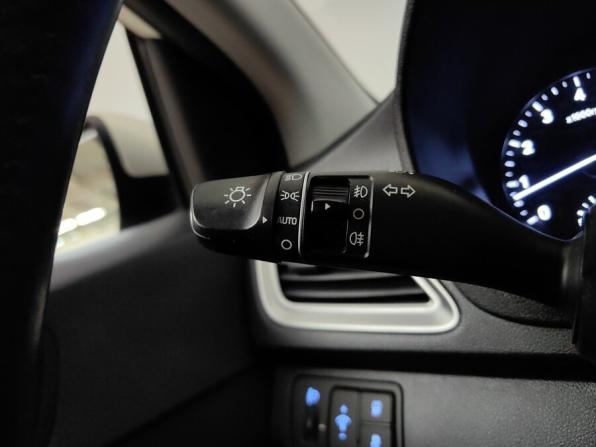 Hyundai Solaris II с пробегом 2019 года, цена 985 000 рублей, 240000 км, седан, Автокод Объявления