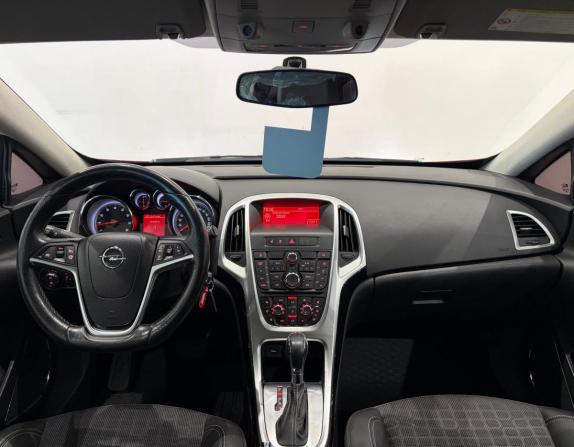 Opel Astra J Рестайлинг с пробегом 2014 года, цена 929 000 рублей, 147027 км, хэтчбек, Автокод Объявления