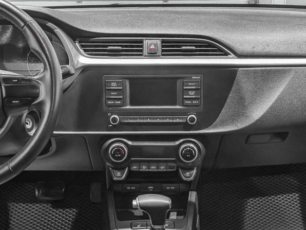 Kia Rio IV Рестайлинг с пробегом 2021 года, цена 1 703 934 рубля, 82312 км, седан, Автокод Объявления