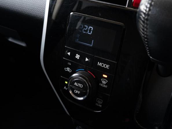 Toyota Roomy I с пробегом 2016 года, цена 1 190 000 рублей, 86757 км, микровэн, Автокод Объявления