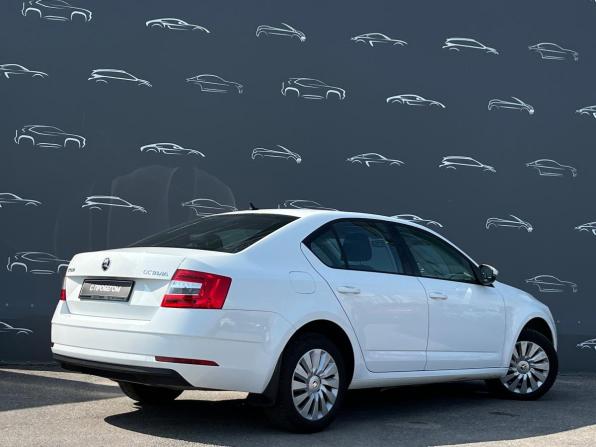 Skoda Octavia III (A7) Рестайлинг с пробегом 2019 года, цена 1 398 500 рублей, 126627 км, лифтбек, Автокод Объявления