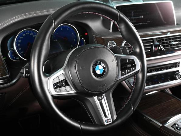 BMW 7 серии VI (G11/G12) с пробегом 2015 года, цена 3 350 000 рублей, 206445 км, седан, Автокод Объявления