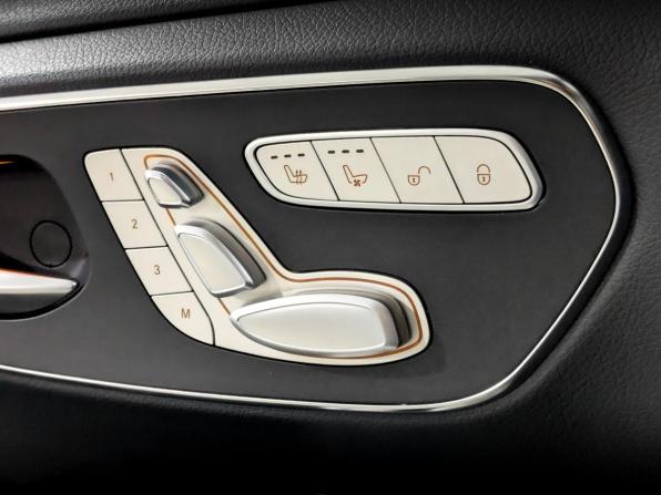 Mercedes-Benz V-Класс III (W447) Рестайлинг с пробегом 2022 года, цена 7 150 000 рублей, 65236 км, минивэн, Автокод Объявления