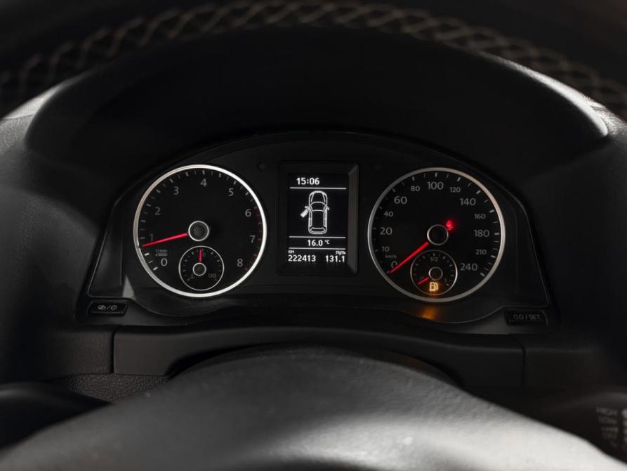 Volkswagen Tiguan I Рестайлинг Санкт-Петербург  - изображение 17