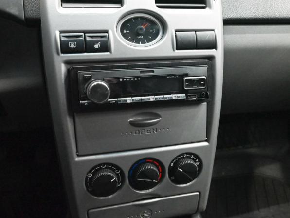 Lada (ВАЗ) Priora I с пробегом 2009 года, цена 260 000 рублей, 237636 км, хэтчбек, Автокод Объявления