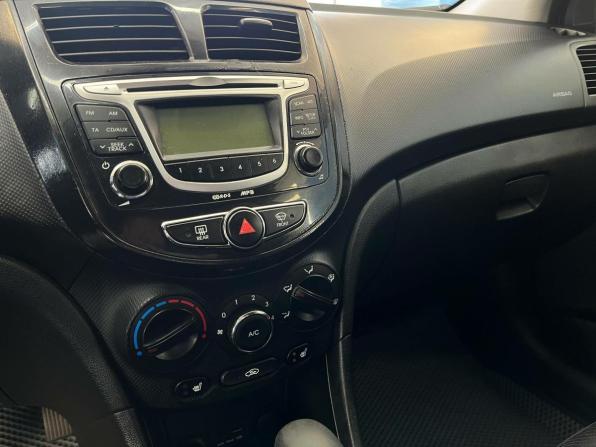 Hyundai Solaris I с пробегом 2013 года, цена 590 240 рублей, 197505 км, седан, Автокод Объявления