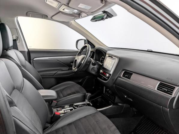 Mitsubishi Outlander III Рестайлинг 3 с пробегом 2021 года, цена 2 750 000 рублей, 65267 км, внедорожник, Автокод Объявления