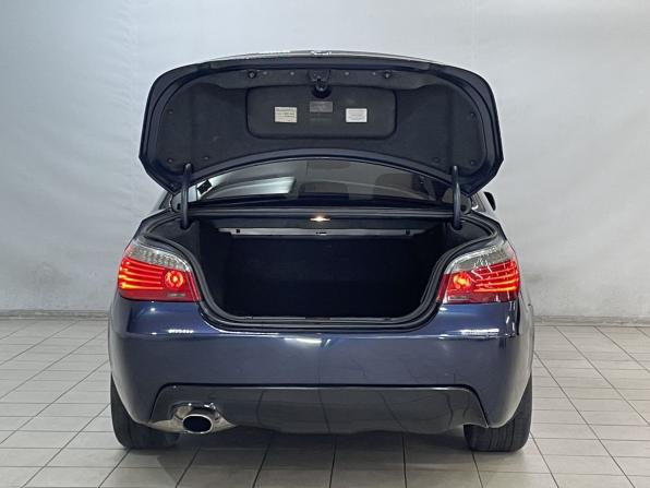 BMW 5 серии V (E60/E61) Рестайлинг с пробегом 2007 года, цена 1 020 000 рублей, 264343 км, седан, Автокод Объявления