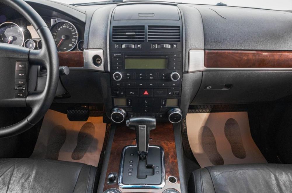 Volkswagen Touareg I Рестайлинг Барнаул  - изображение 19