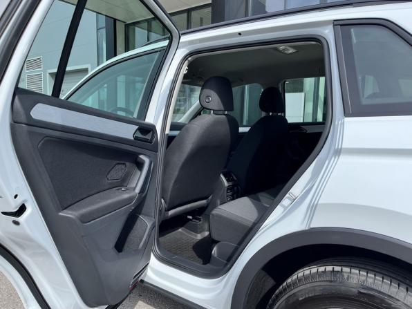 Volkswagen Tiguan II Рестайлинг с пробегом 2021 года, цена 3 220 000 рублей, 33390 км, внедорожник, Автокод Объявления