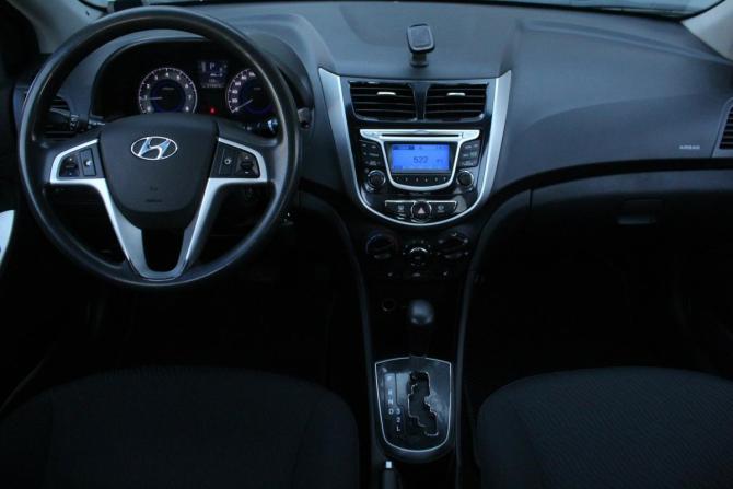 Hyundai Solaris I с пробегом 2014 года, цена 845 000 рублей, 215576 км, седан, Автокод Объявления