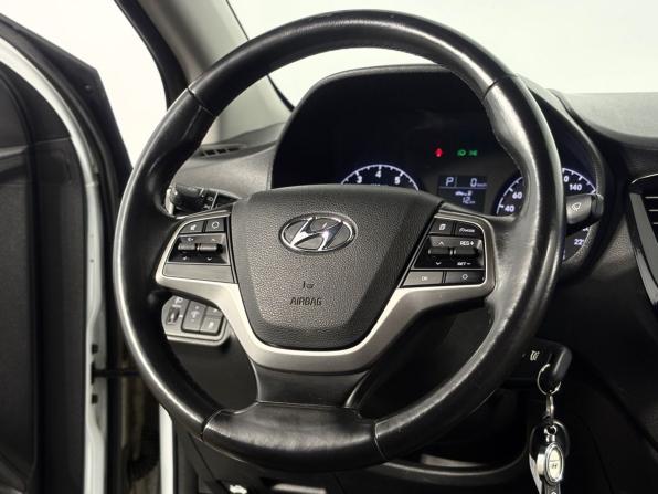 Hyundai Solaris II с пробегом 2019 года, цена 1 439 000 рублей, 96262 км, седан, Автокод Объявления