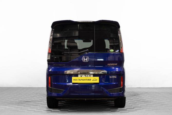 Honda Stepwgn V с пробегом 2015 года, цена 1 749 000 рублей, 162000 км, минивэн, Автокод Объявления