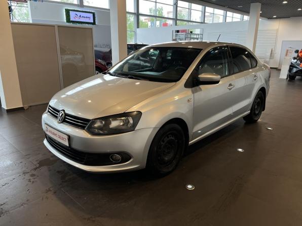 Volkswagen Polo V с пробегом 2015 года, цена 690 000 рублей, 240739 км, седан, Автокод Объявления