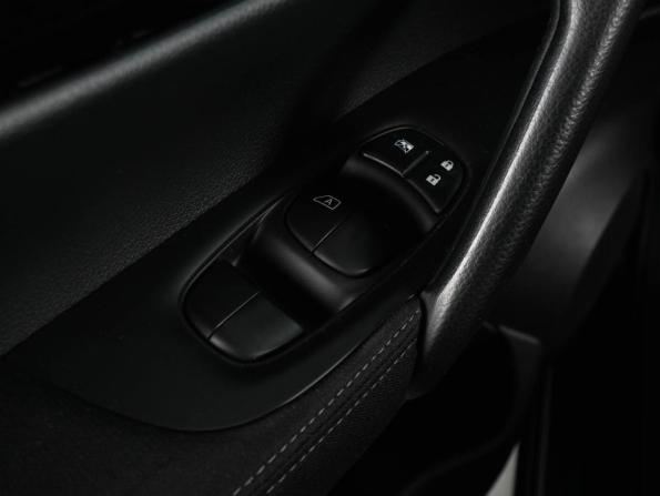 Nissan Qashqai II с пробегом 2016 года, цена 1 569 000 рублей, 109178 км, внедорожник, Автокод Объявления