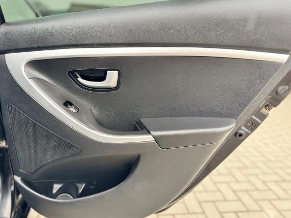 Hyundai i30 II с пробегом 2014 года, цена 925 000 рублей, 203000 км, хэтчбек, Автокод Объявления