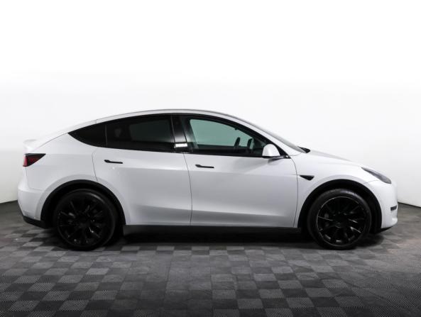 Tesla Model Y I с пробегом 2021 года, цена 4 133 098 рублей, 28138 км, внедорожник, Автокод Объявления