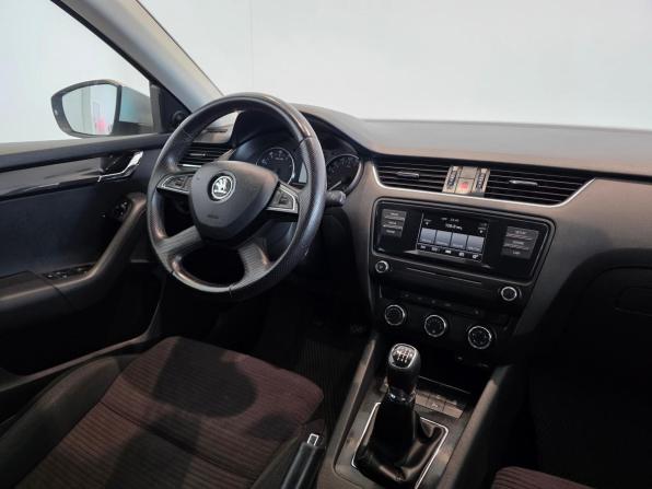 Skoda Octavia III (A7) с пробегом 2015 года, цена 1 133 000 рублей, 233288 км, лифтбек, Автокод Объявления
