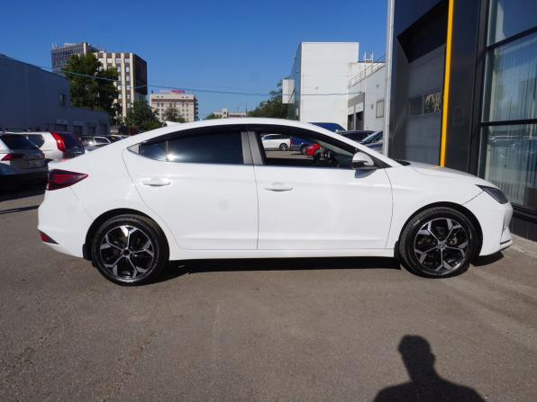Hyundai Elantra VI (AD) Рестайлинг с пробегом 2019 года, цена 1 300 000 рублей, 153196 км, седан, Автокод Объявления