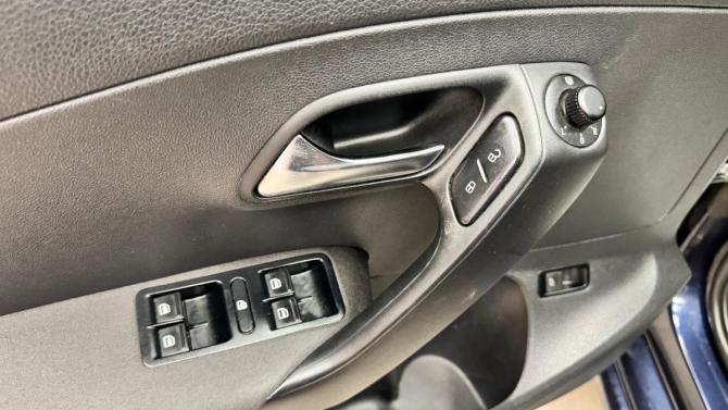 Volkswagen Polo V с пробегом 2011 года, цена 670 000 рублей, 136800 км, седан, Автокод Объявления