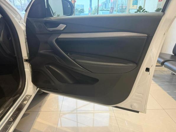 Lada (ВАЗ) Vesta I Рестайлинг (NG) с пробегом 2023 года, цена 1 349 000 рублей, 49000 км, седан, Автокод Объявления