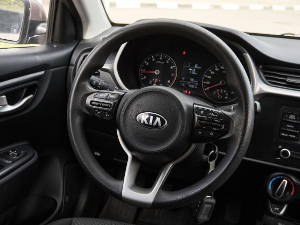 Kia Rio IV Рестайлинг с пробегом 2020 года, цена 1 448 000 рублей, 75859 км, седан, Автокод Объявления