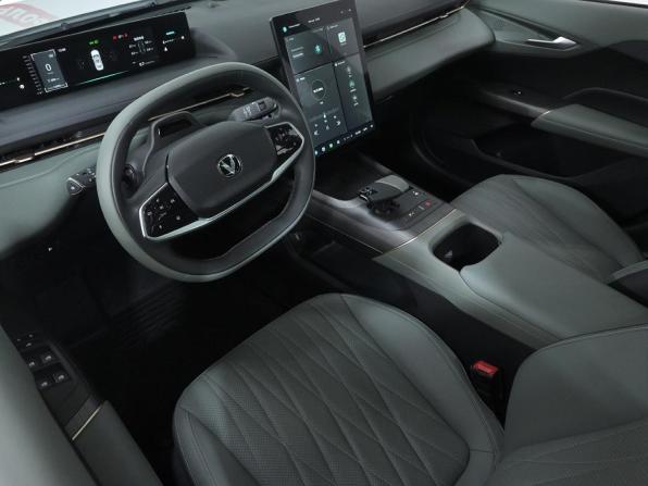 Changan Lamore с пробегом 2023 года, цена 1 960 000 рублей, 14500 км, седан, Автокод Объявления