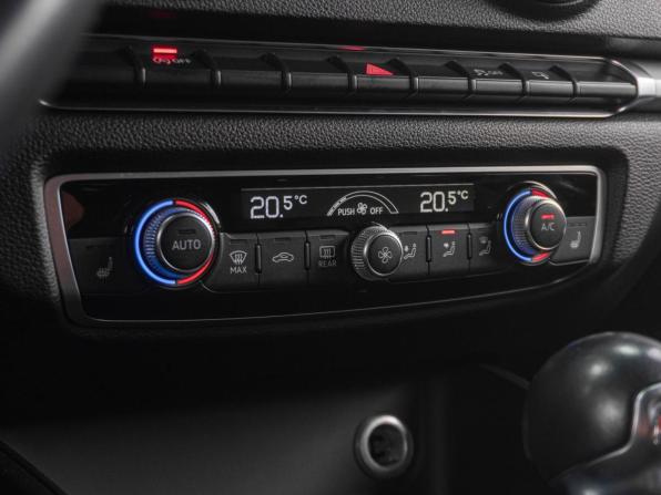 Audi A3 III (8V) Рестайлинг с пробегом 2017 года, цена 2 099 000 рублей, 114243 км, седан, Автокод Объявления