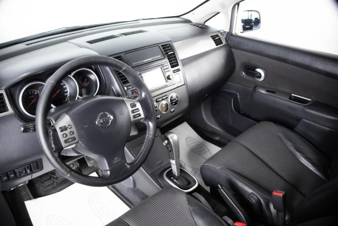Nissan Tiida I Рестайлинг с пробегом 2013 года, цена 899 000 рублей, 285456 км, хэтчбек, Автокод Объявления