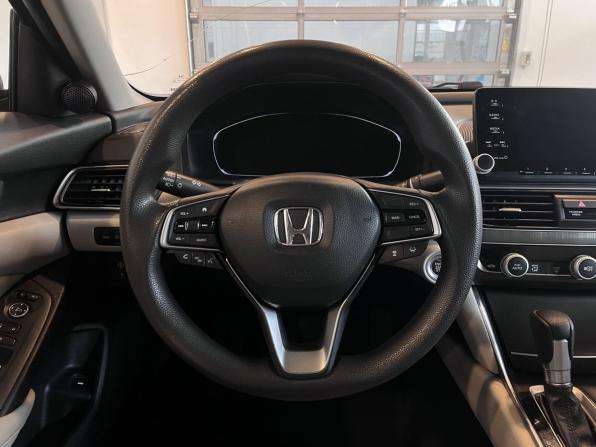 Honda Accord X с пробегом 2018 года, цена 1 755 100 рублей, 150980 км, седан, Автокод Объявления