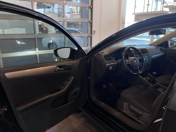 Volkswagen Jetta VI Рестайлинг с пробегом 2015 года, цена 1 470 000 рублей, 71736 км, седан, Автокод Объявления