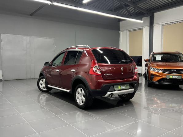 Renault Sandero I с пробегом 2014 года, цена 740 000 рублей, 195116 км, хэтчбек, Автокод Объявления