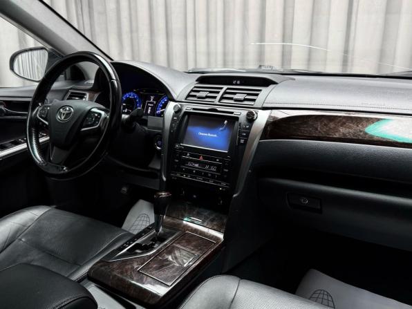 Toyota Camry VII (XV50) Рестайлинг с пробегом 2015 года, цена 2 329 000 рублей, 111559 км, седан, Автокод Объявления