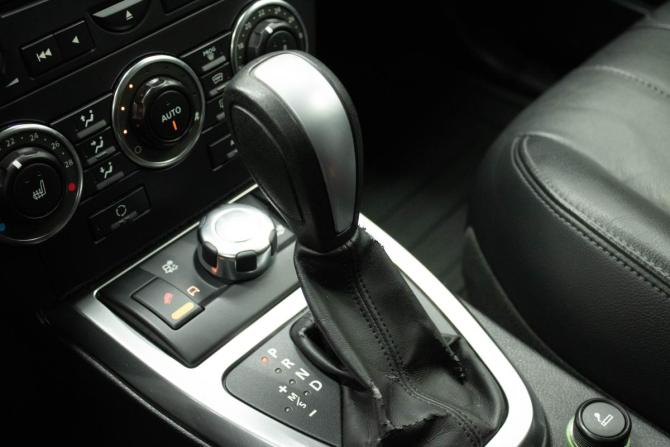 Land Rover Freelander II Рестайлинг с пробегом 2010 года, цена 1 319 000 рублей, 212883 км, внедорожник, Автокод Объявления