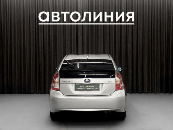 Toyota Prius III Рестайлинг (XW30) с пробегом 2015 года, цена 1 420 000 рублей, 154000 км, лифтбек, Автокод Объявления