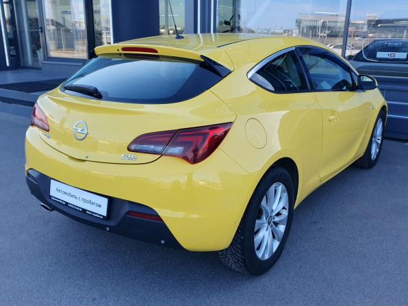 Opel Astra J Рестайлинг с пробегом 2013 года, цена 830 000 рублей, 135049 км, хэтчбек, Автокод Объявления