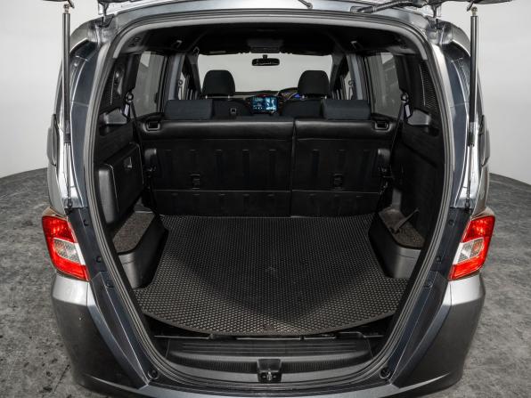 Honda Freed I с пробегом 2010 года, цена 1 135 000 рублей, 156753 км, компактвэн, Автокод Объявления
