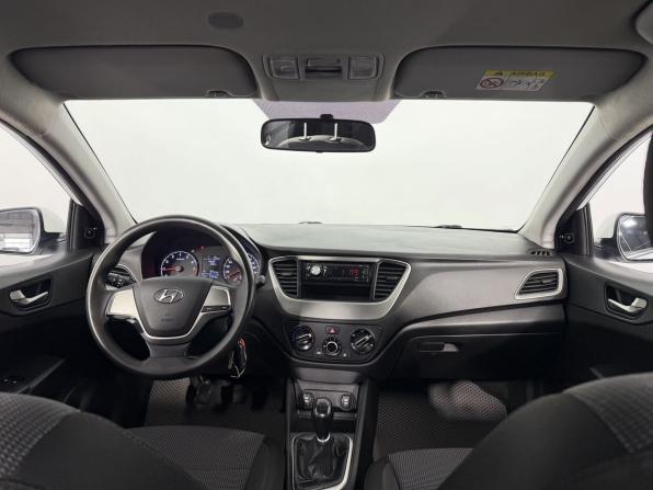 Hyundai Solaris II с пробегом 2017 года, цена 890 000 рублей, 177000 км, седан, Автокод Объявления